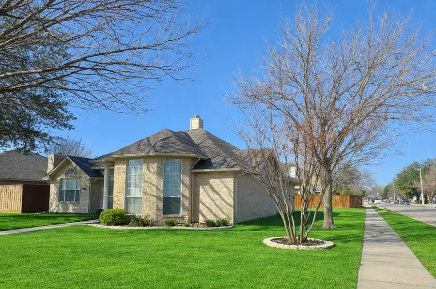 321 Tanglewood Street, Denton, TX 76207 - Image #2