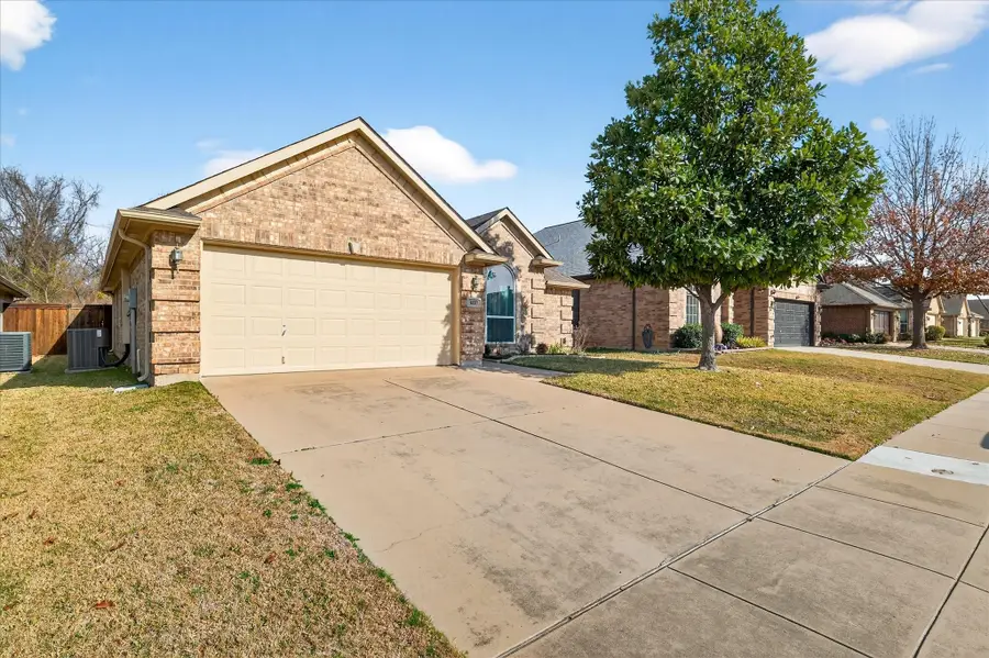 8257 Edgepoint Trail, Fort Worth, TX 76053 - Image #2