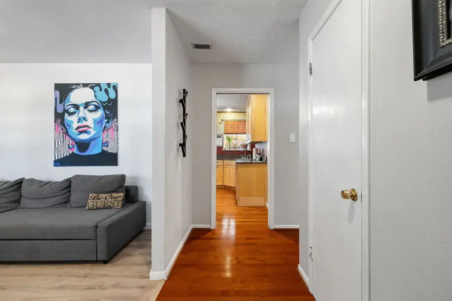 5801 Wessex Avenue, Fort Worth, TX 76133 - #2