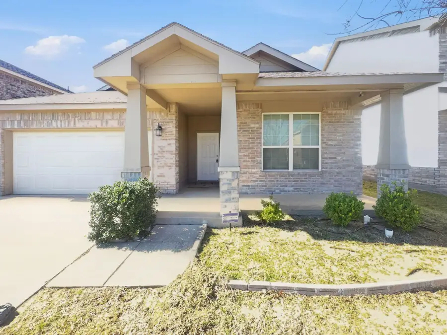 2647 Bois D Arc Lane, Grand Prairie, TX 75052 - Image #2