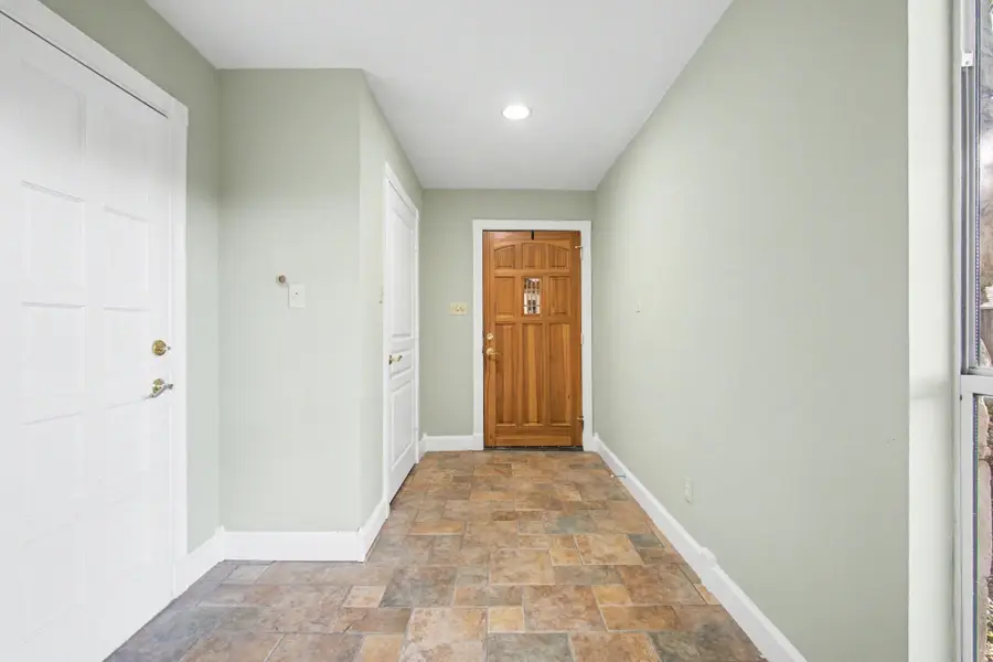 2920 Shady Lake Circle, Carrollton, TX 75006 - Image #2