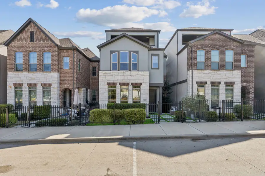 7121 Laurel Ridge, Dallas, TX 75231 - Image #2