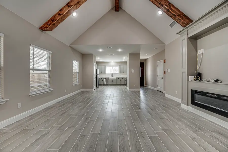 5858 Black Pine Circle, Granbury, TX 76048 - Image #3