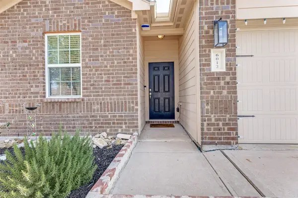 6012 Amber Cliff Lane, Fort Worth, TX 76179