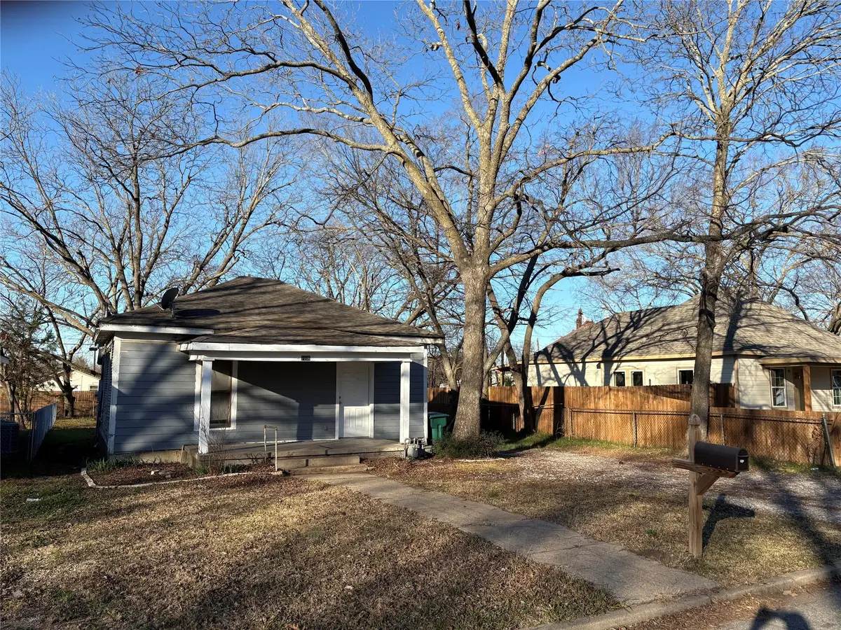 1006 S Throckmorton Street, Sherman, TX 75090 - #1