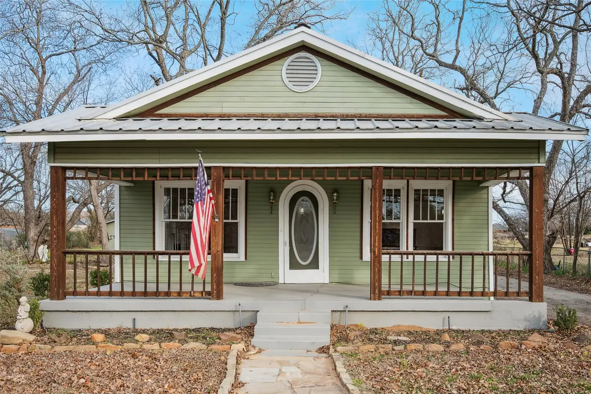 1705 E Bankhead Drive, Weatherford, TX 76086 - Image #1