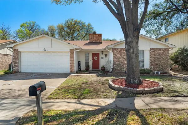 206 Nettletree Street, Arlington, TX 76018