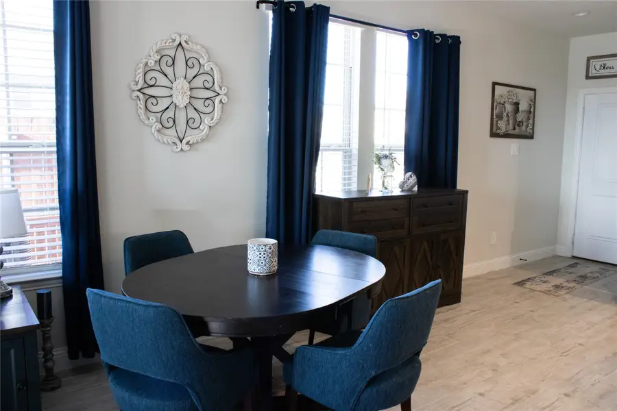 642 Sandiford Court, Mansfield, TX 76063 - Image #3