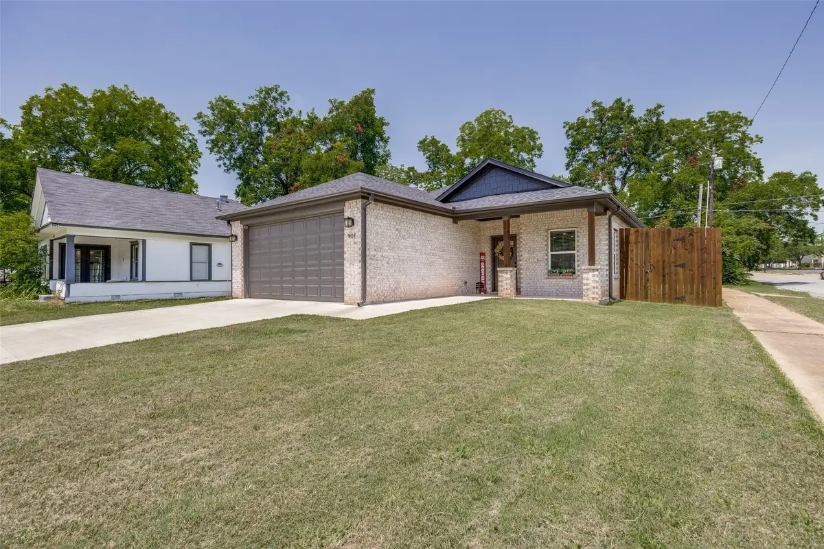 901 W Owing Street, Denison, TX 75020 - Image #1