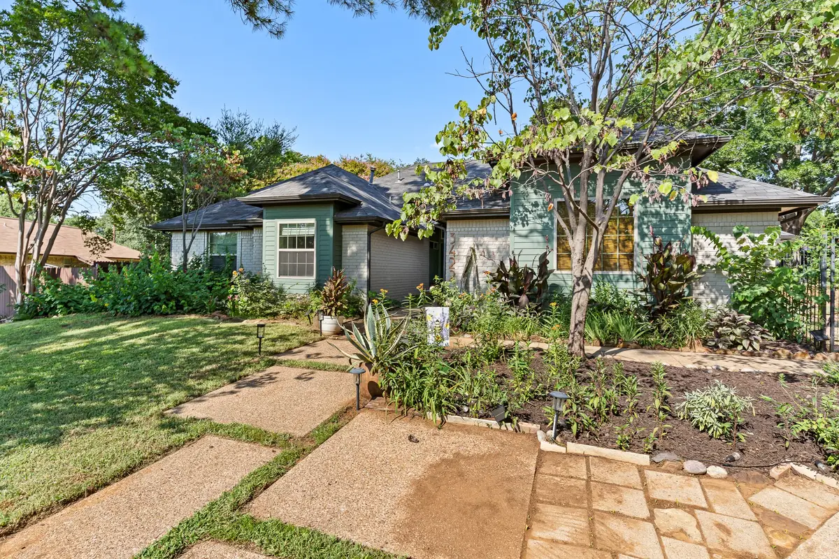 3422 Mercury Drive, Grapevine, TX 76051 - Image #1