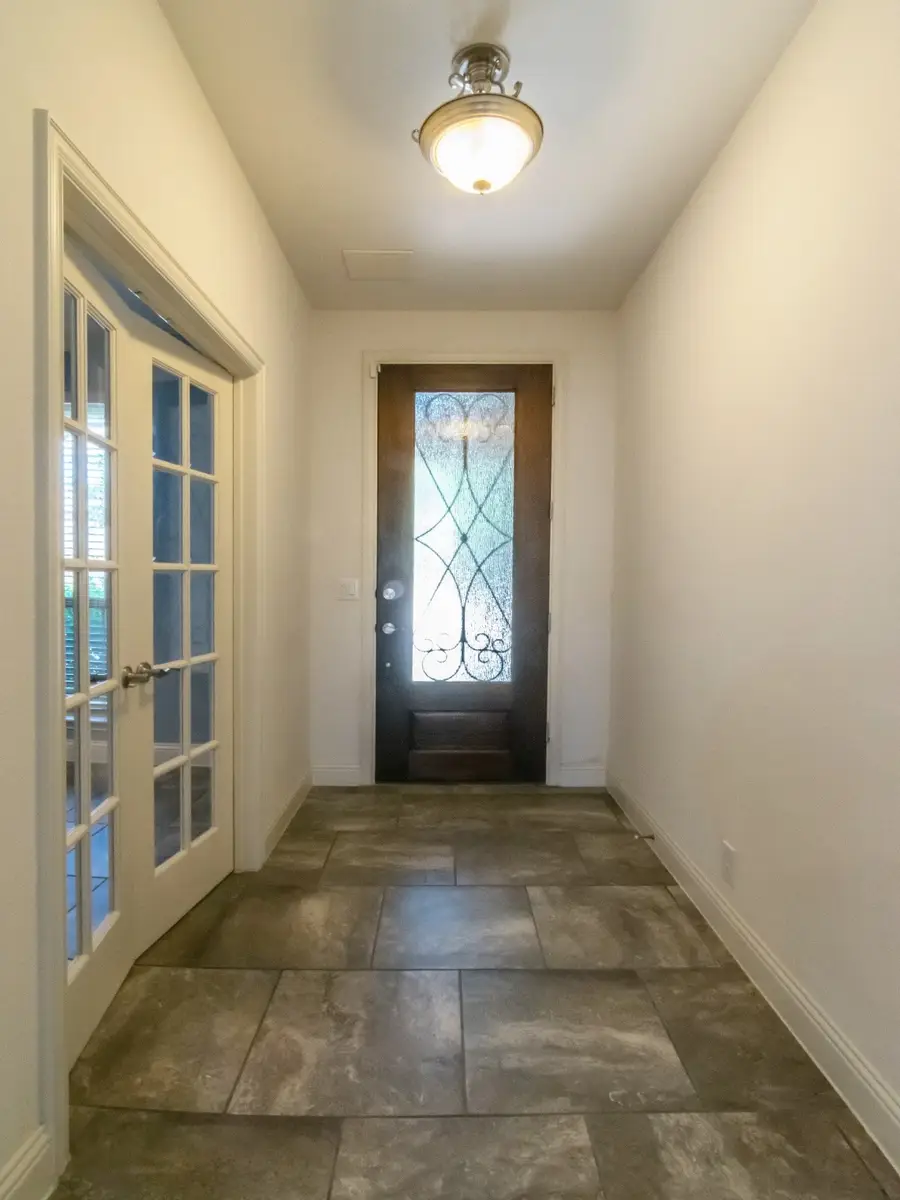 928 Freesia Drive, Little Elm, TX 75068 - Image #2