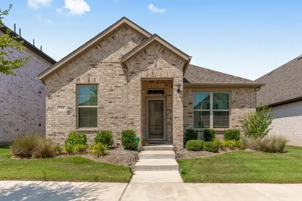 716 Lamp Post Lane, Argyle, TX 76226