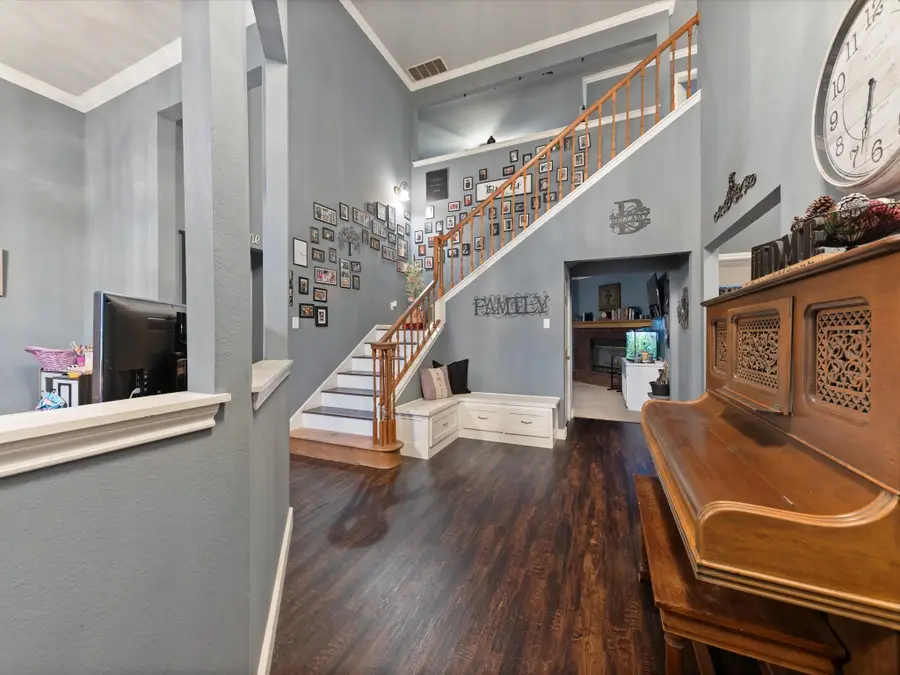 6836 Moss Lane, North Richland Hills, TX 76182 - Image #3