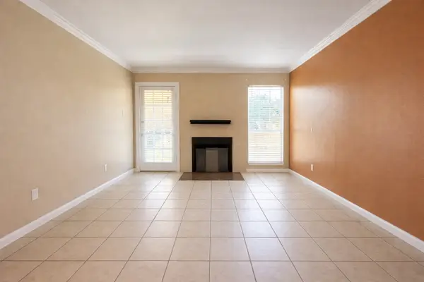 18333 Roehampton Drive #513, Dallas, TX 75252