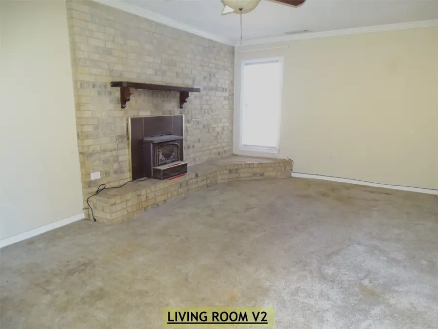 1921 Avenue O, Anson, TX 79501 - #2