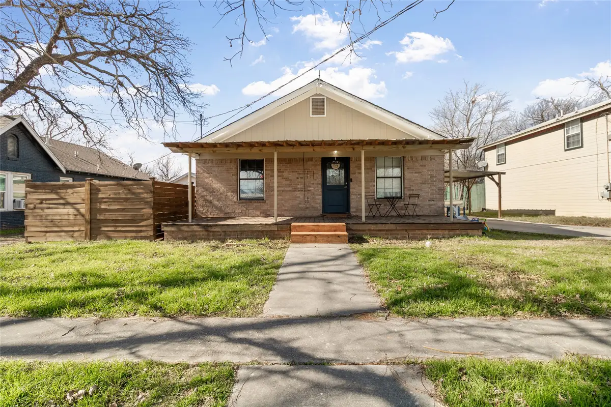 512 S Nueces Street, Coleman, TX 76834 - #1
