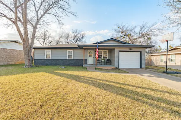 220 Davis, Stephenville, TX 76401