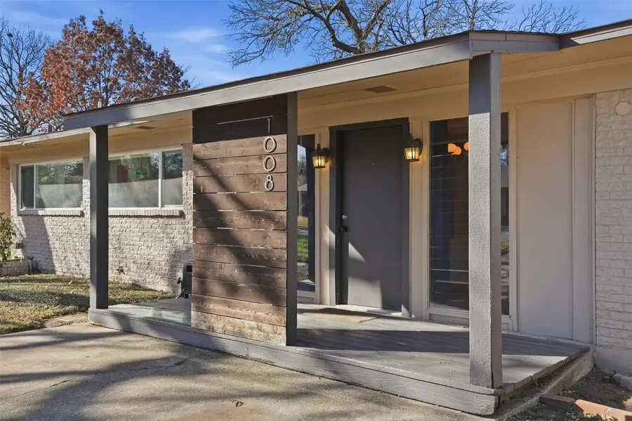 1008 Ridgewood Terrace, Arlington, TX 76012 - Image #2