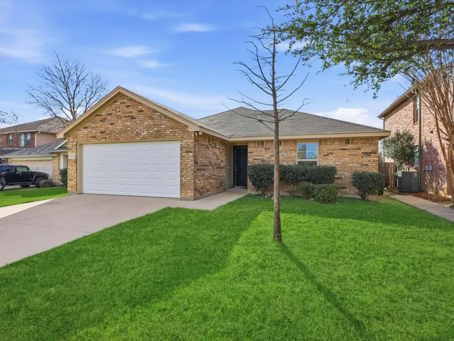 2413 Hawkwood Court, Fort Worth, TX 76123 - Image #2