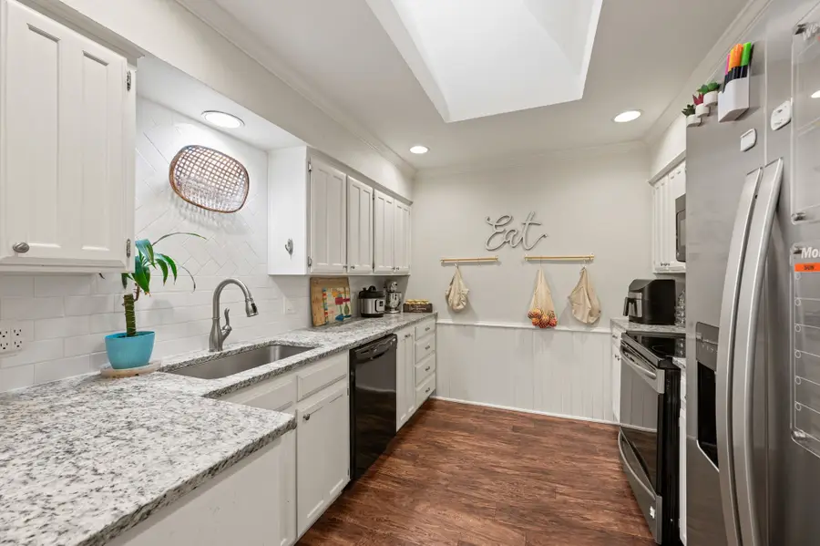 2611 Cummings Drive, Bedford, TX 76021 - Image #2