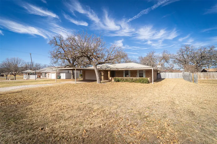 706 Tanglewood Drive, Clyde, TX 79510 - #2