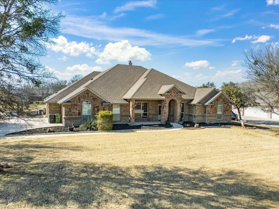 250 Parker Oaks Lane, Weatherford, TX 76087 - Image #2