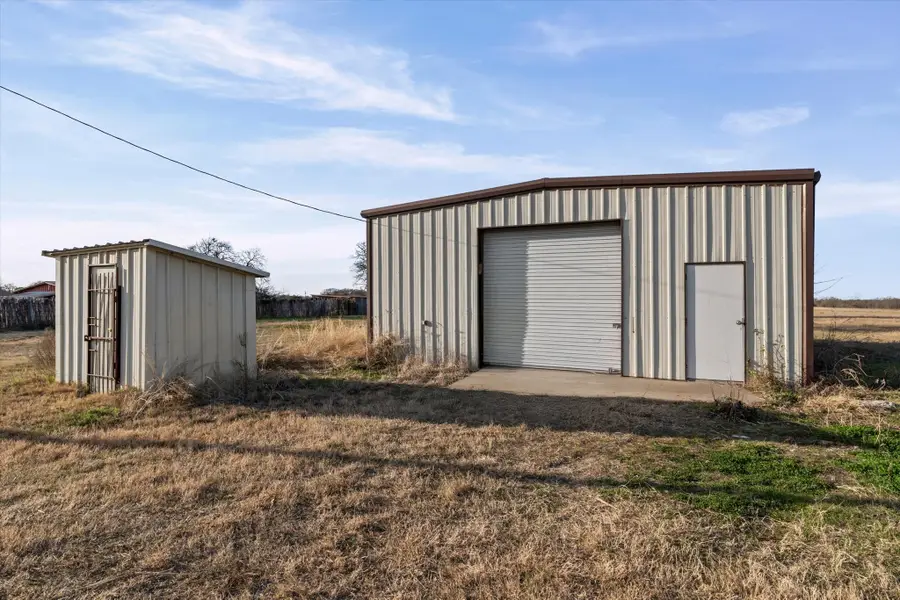 1127 Leroy Parkway, Elm Mott, TX 76640 - Image #3