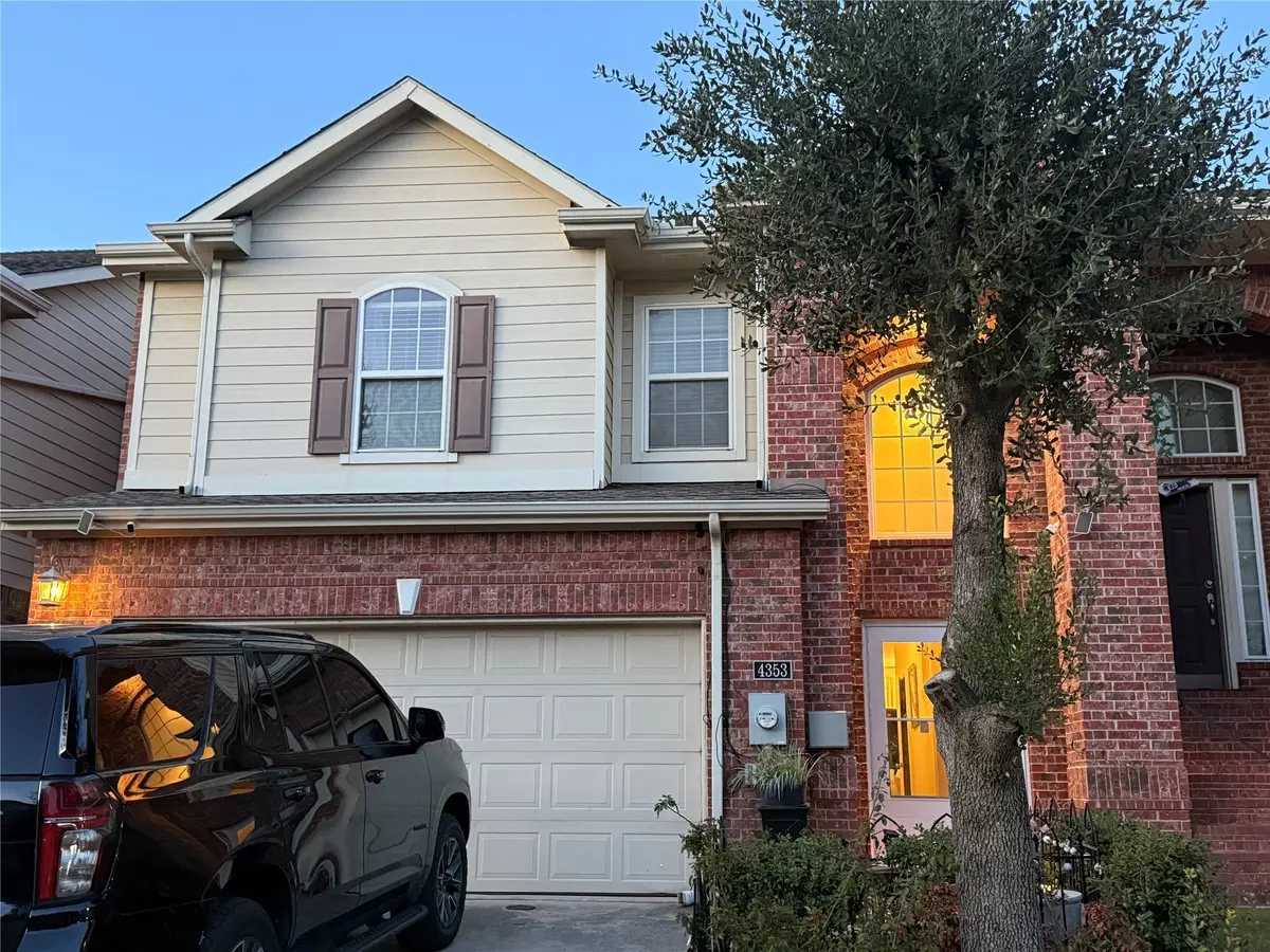4353 Annesley Lane, Irving, TX 75062 - Image #1
