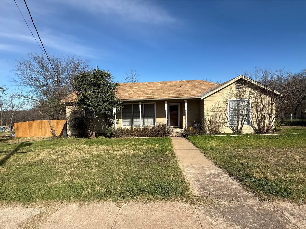 609 E Henry, Hamilton, TX 76531 - Image #1