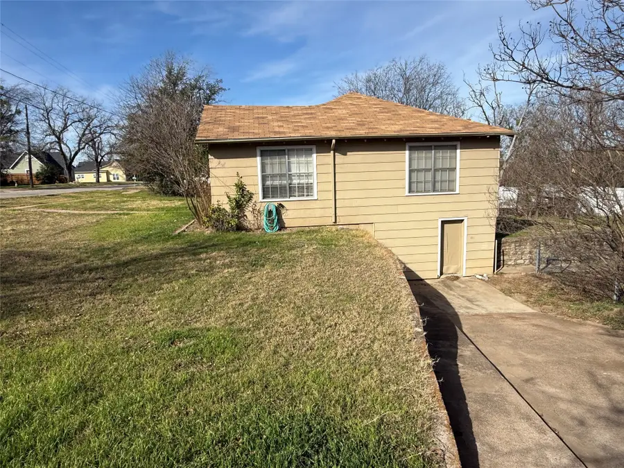 609 E Henry, Hamilton, TX 76531 - Image #3