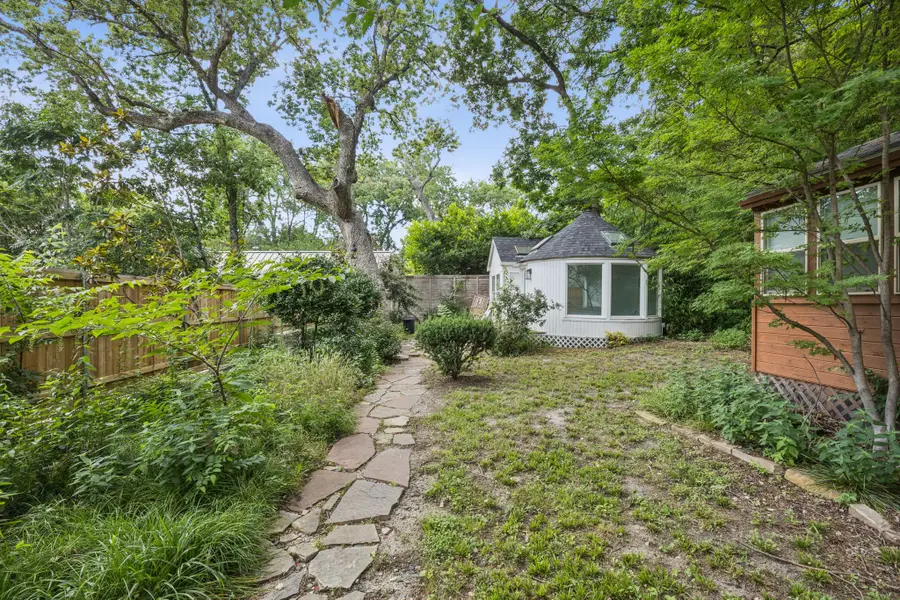 8647 San Leandro Drive, Dallas, TX 75218 - Image #2