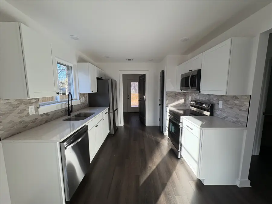 515 Giraud Street, Mineola, TX 75773 - #3