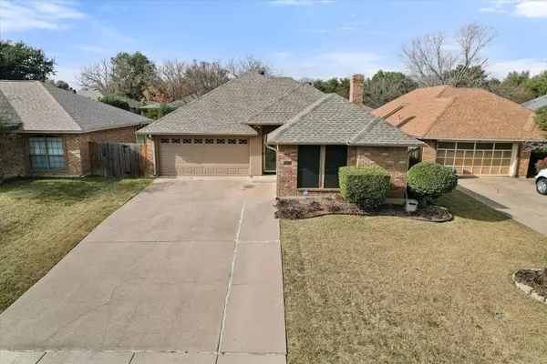 1511 Brook Forest Drive, Mansfield, TX 76063