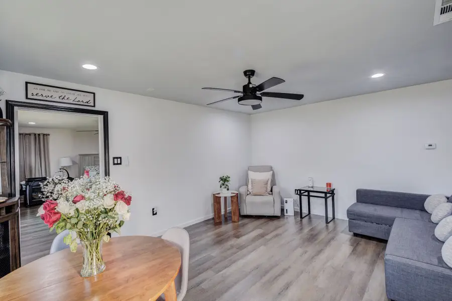 709 Dallas Street, Grand Prairie, TX 75051 - #3