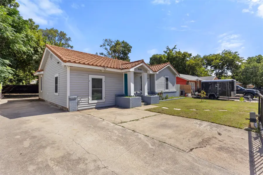 3525 Kellis Street, Fort Worth, TX 76119 - #3