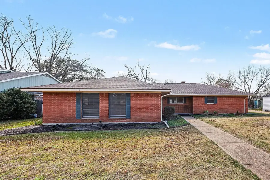 1705 Charlottsville Drive, Ennis, TX 75119 - Image #2
