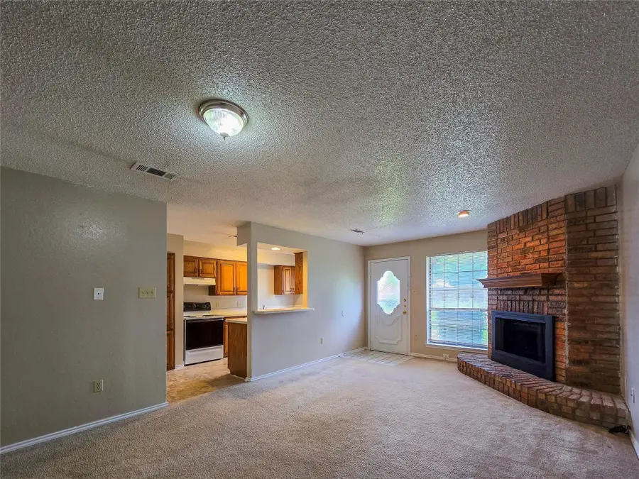 3122.3124, 3126 Conflans Road #3, Irving, TX 75061 - Image #2
