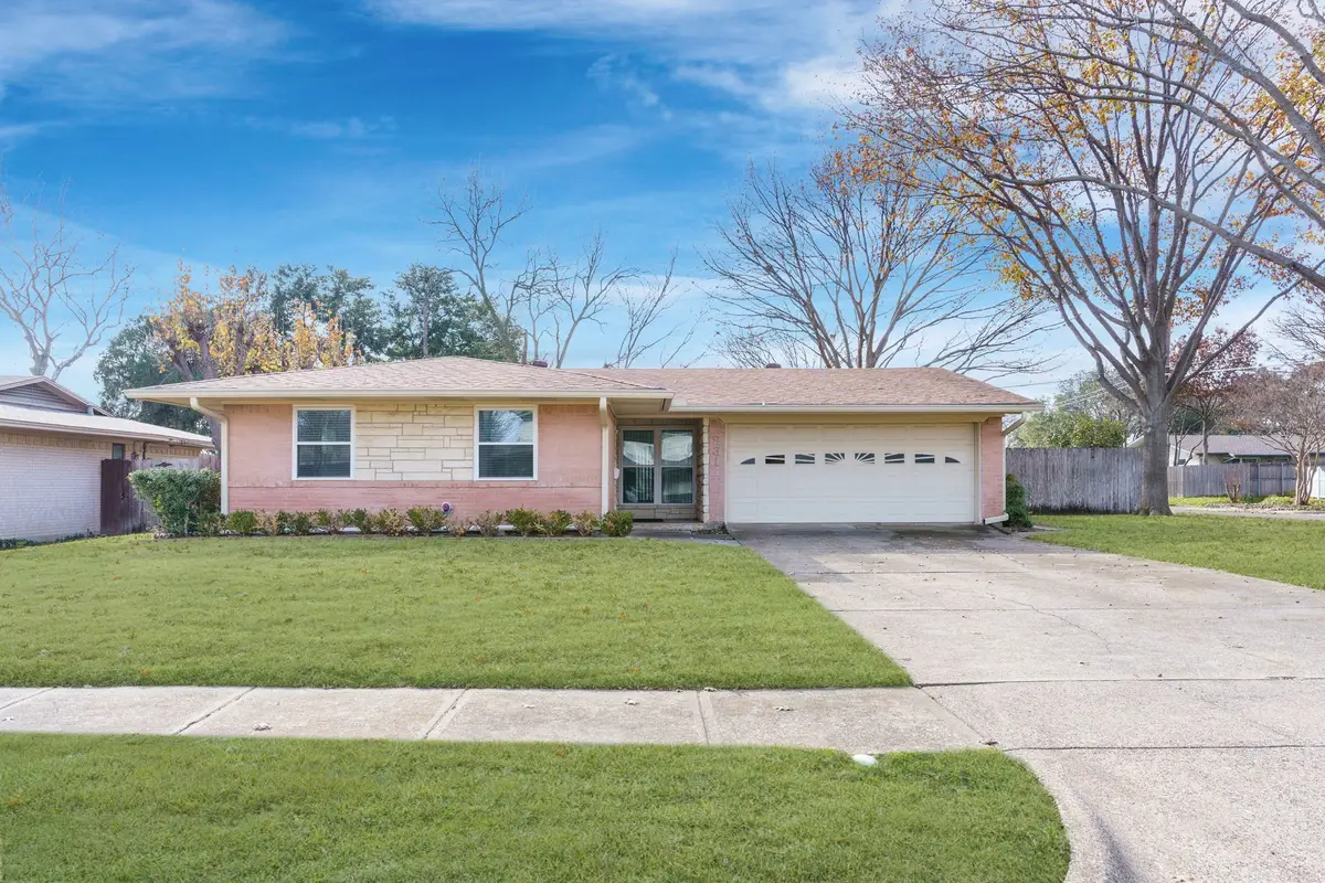 831 Warren Way, Richardson, TX 75080 - Image #1