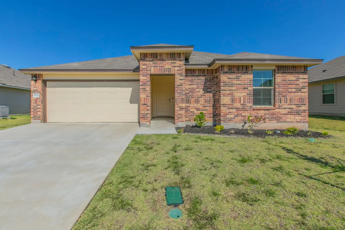 7029 Llano Drive, Waco, TX 76633 - Image #1
