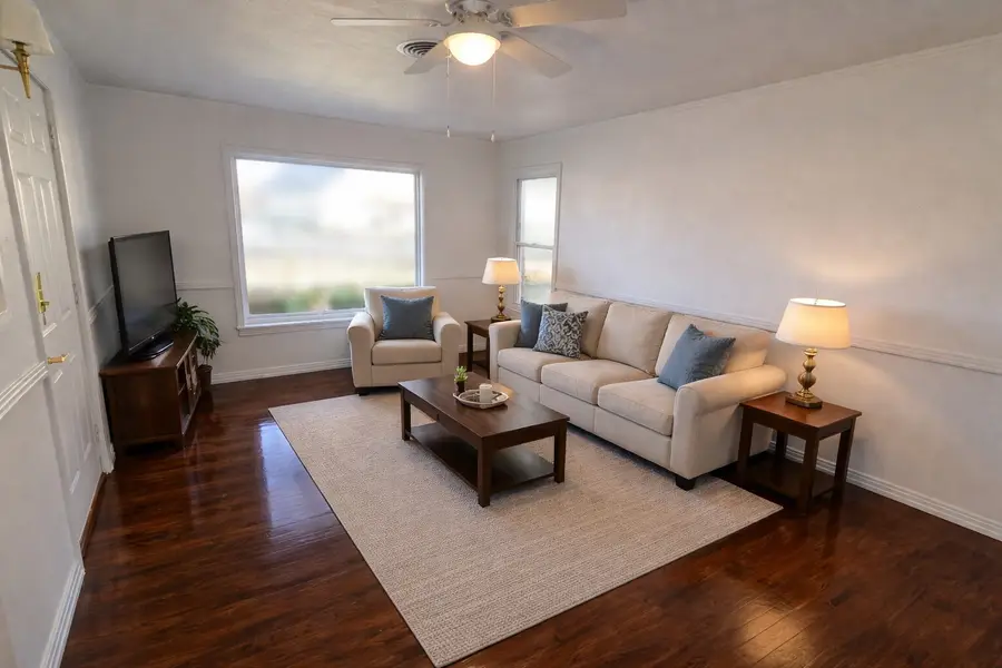 1928 Oakland Boulevard, Fort Worth, TX 76103 - Image #2