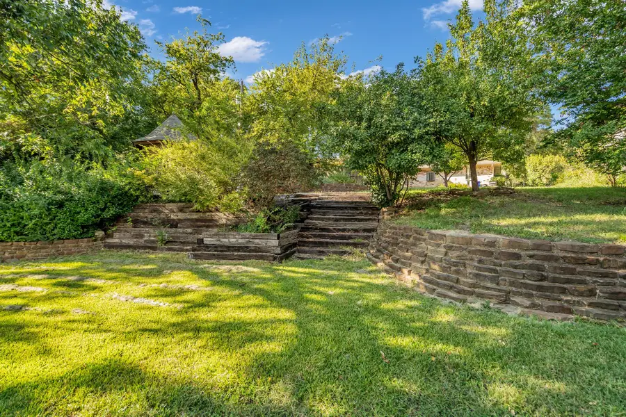 2972 Maydelle Lane, Farmers Branch, TX 75234 - Image #2