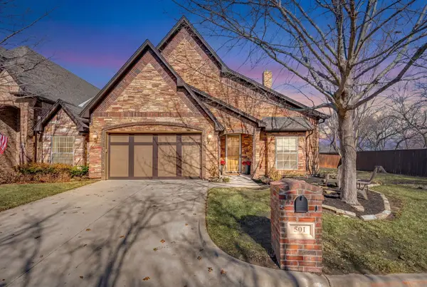 223 Wood Street #501, Grapevine, TX 76051