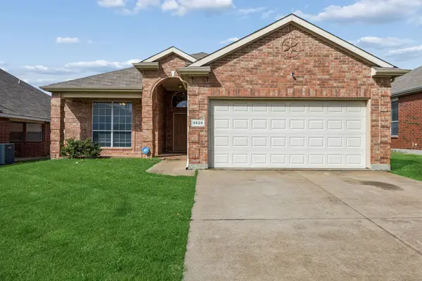 9528 Willow Branch Way, Fort Worth, TX 76036