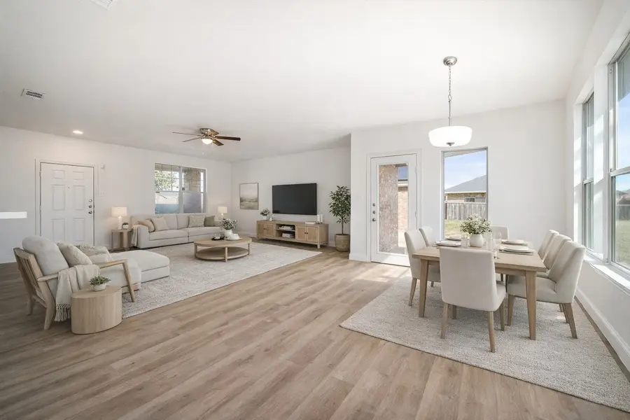 908 W Wintergreen Road, Lancaster, TX 75134 - #3