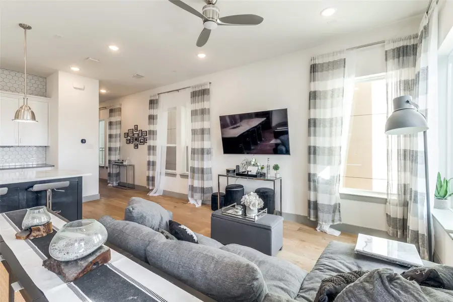 7976 Minglewood Lane, Dallas, TX 75231 - Image #3