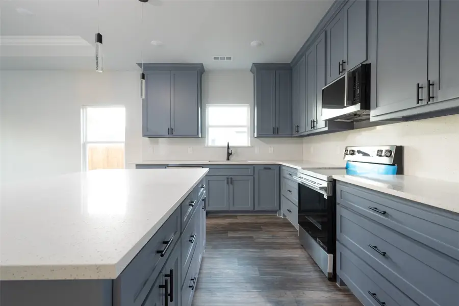 411 W Elm Street, Whitewright, TX 75491 - #3