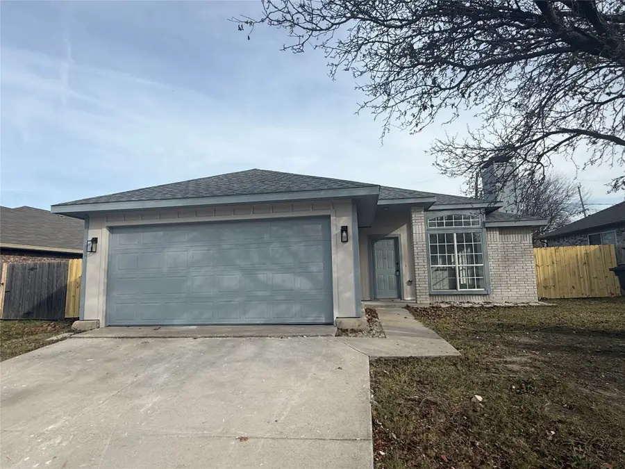 6005 Meadowdale Road, Arlington, TX 76017 - Image #2