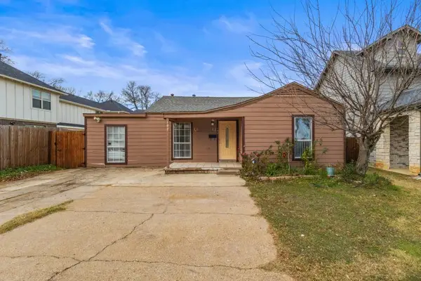 107 Rogers, Arlington, TX 76011