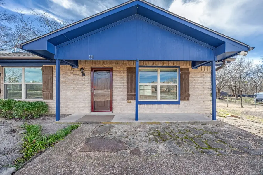 301 Pecan Street, Tom Bean, TX 75489 - #3