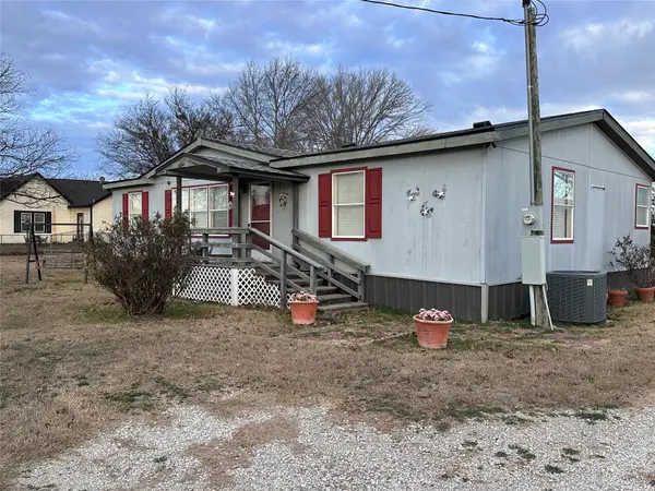 307 W Division Street, Graford, TX 76449